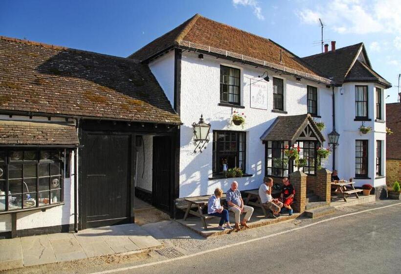 הוסטל The Plough Inn