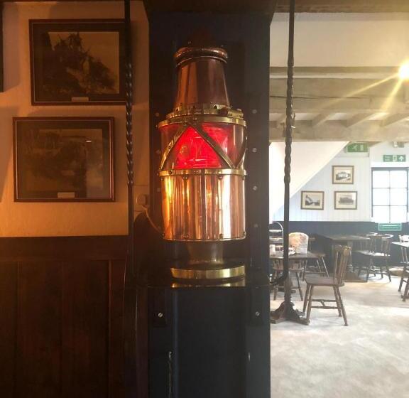 旅馆 The Top House Inn