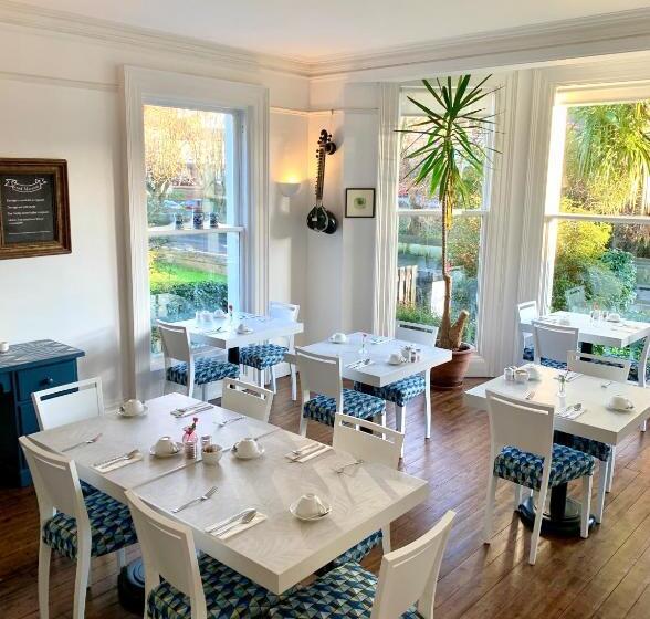 פנסיון Derrin Guest House