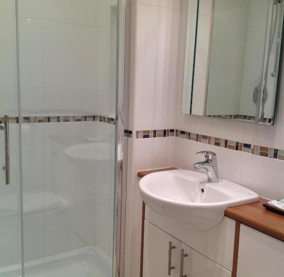 פנסיון Moraydale Guest House