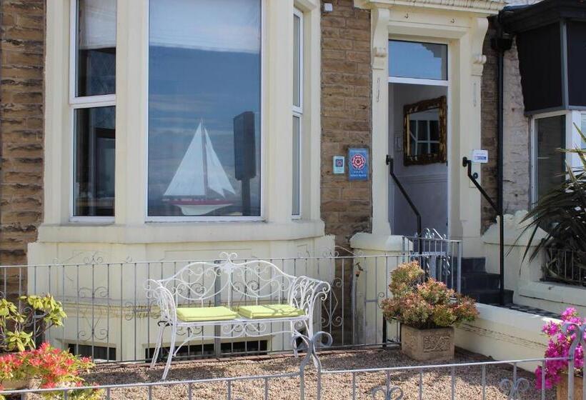 پانسیون The Ashley