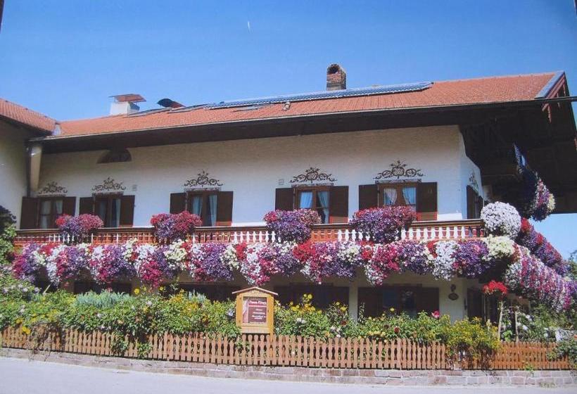 בית מלון כפרי Fetzenhof