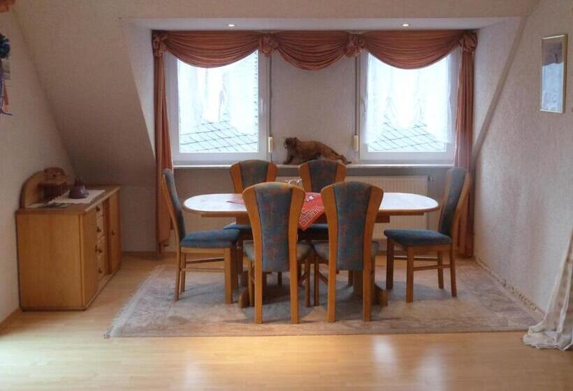 ペンション Winzergasthof Zum Kellerstübchen