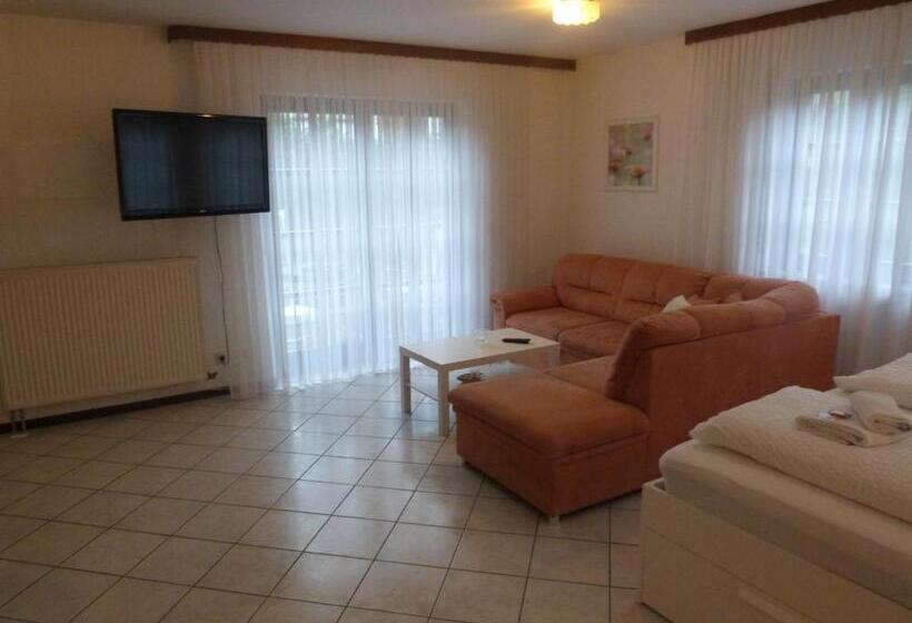 ペンション Winzergasthof Zum Kellerstübchen