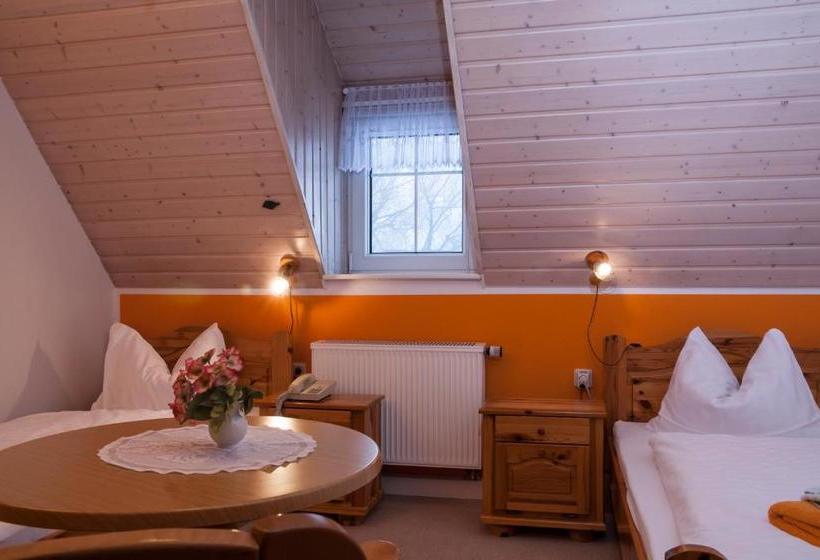 Auf Der Heide Gasthof & Pension