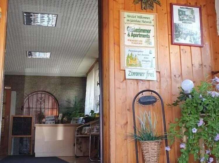 ペンション Gastehaus Hutweide