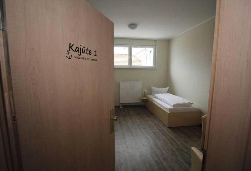 펜션 Kutterfisch Kajüten Direkt Im Stadthafen