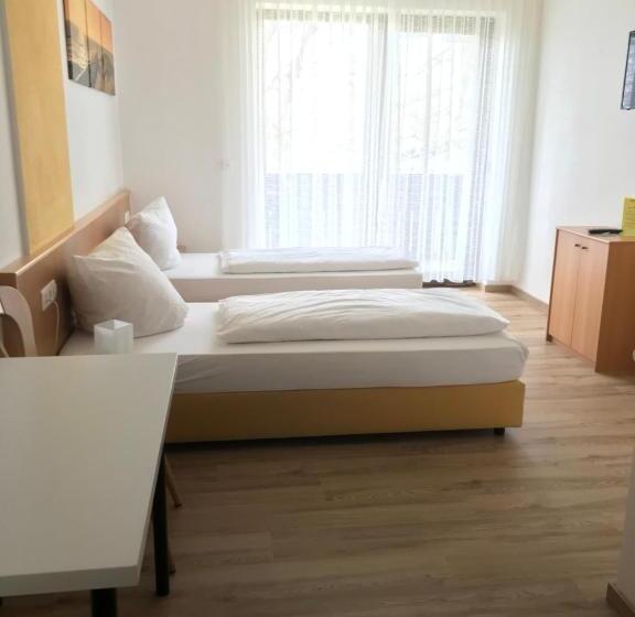 ユースホステル Landgasthof Felsenkeller