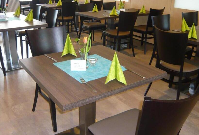 ユースホステル Landgasthof Felsenkeller