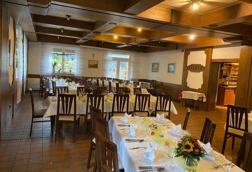 بنسيون Gasthaus Post