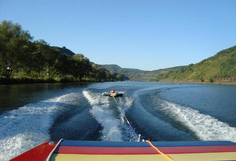 ペンション Wein  Und Gästehaus St. Aldegundishof