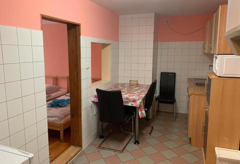 Belle Vue Apartrooms