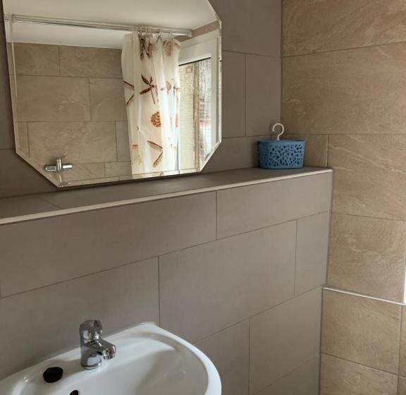 Belle Vue Apartrooms