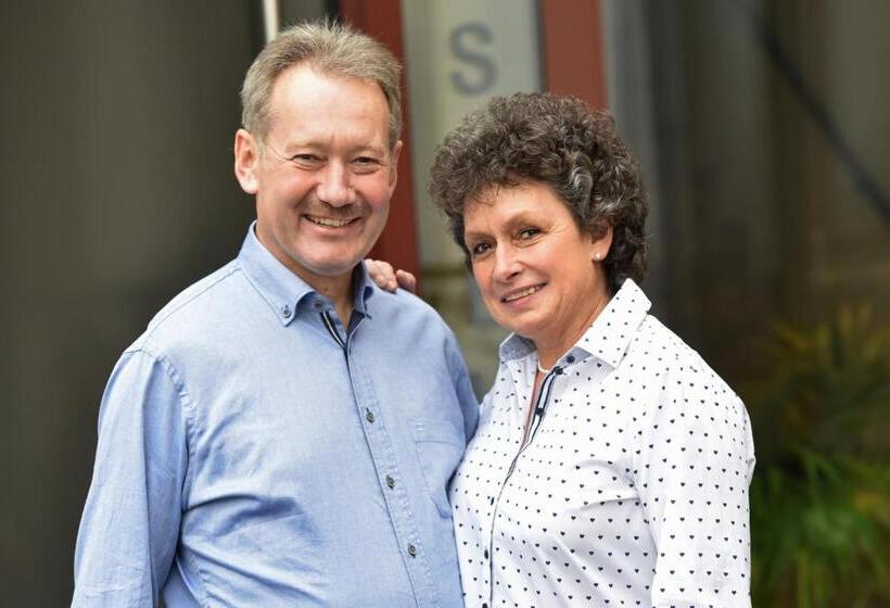 펜션 Gästehaus Und Weingut Bernd Frieden