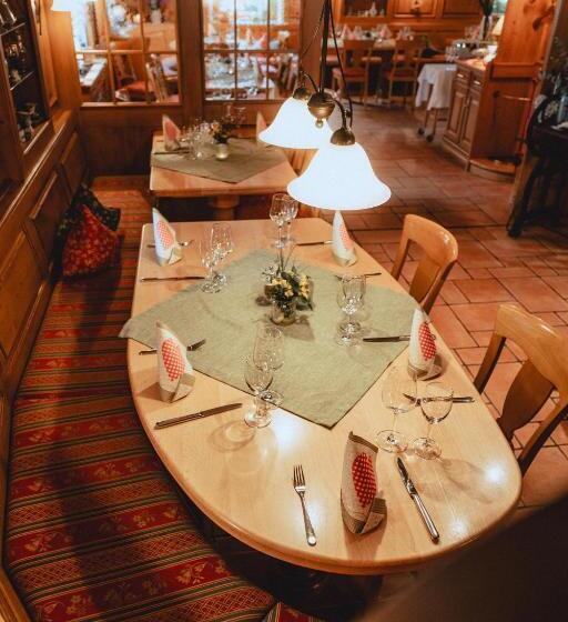 پانسیون Landgasthaus Zur Linde, Neusatz