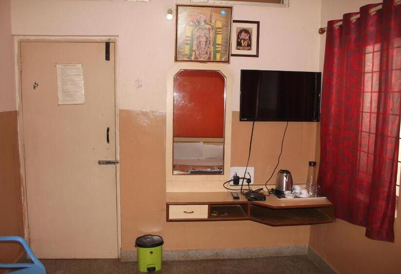 酒店 Santosh Lodge