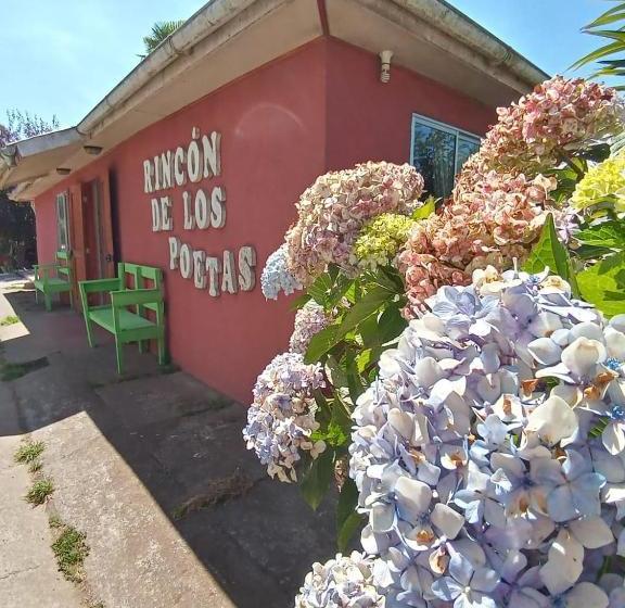 פנסיון El Rincon De Los Poetas
