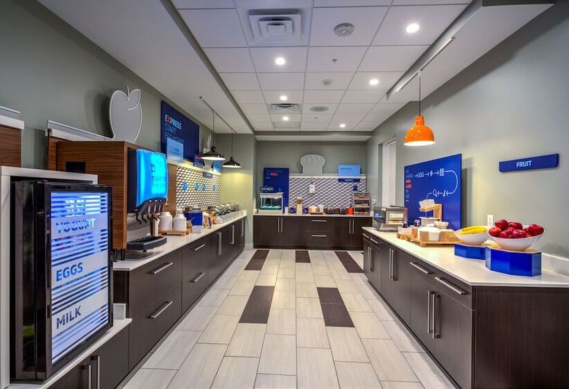 ホテル Holiday Inn Express & Suites Reedsville   State Coll Area By Ihg