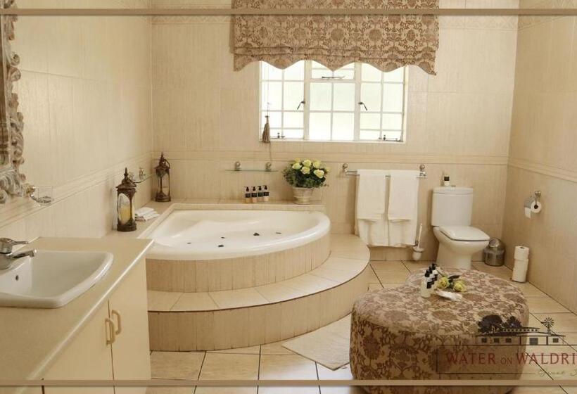 פנסיון Water On Waldrift Guesthouse