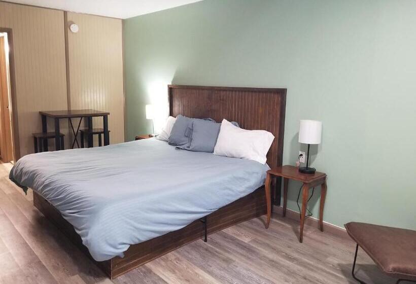 مُتل Blue Sky Inn  Veteran Owned, New Breakfast Area, Rennovated Rooms, 5 Plus Acres For You And Your Pet