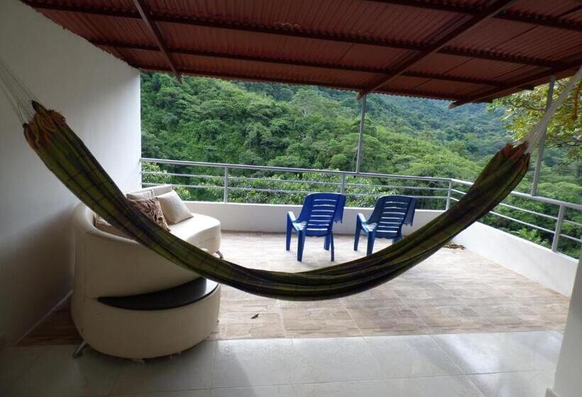 پانسیون Hostal Alto De La Montaña