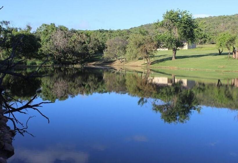 بنسيون La Barune Game Lodge