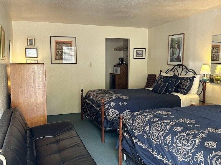 Мотель Columbine Inn