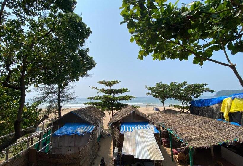 منتجع Omkar Beach Bungalow