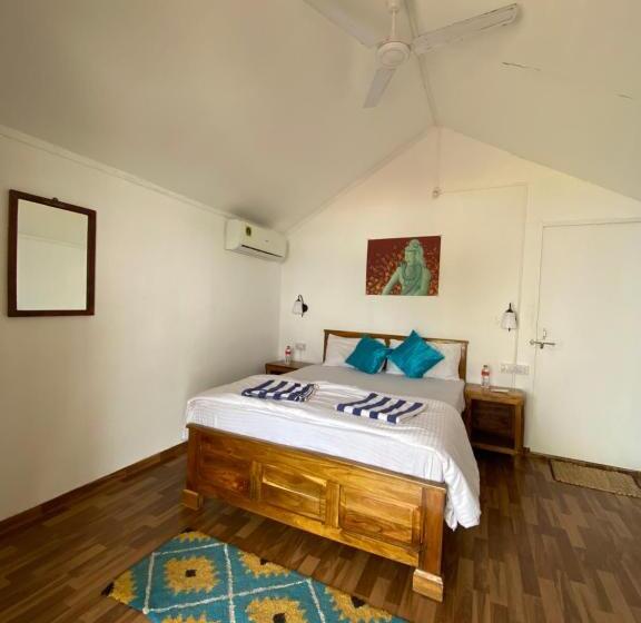 منتجع Omkar Beach Bungalow