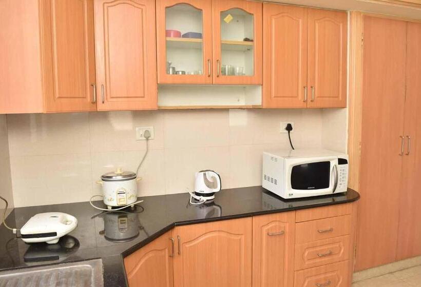 تختخواب و صبحانه Happy Planet