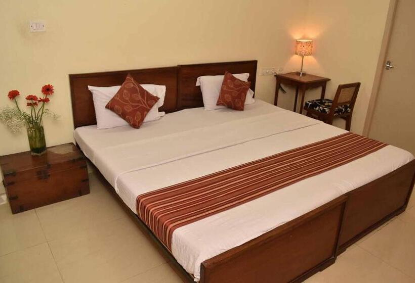 تختخواب و صبحانه Happy Planet