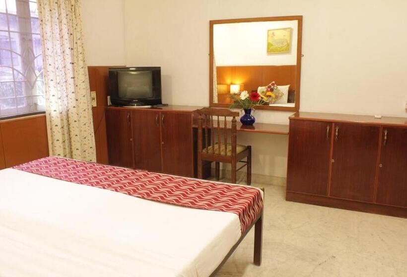 تختخواب و صبحانه Happy Planet