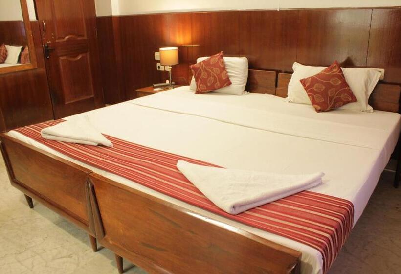 تختخواب و صبحانه Happy Planet