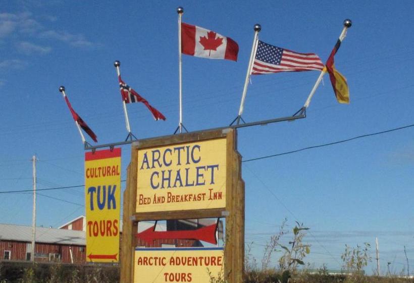 بنسيون Arctic Chalet Resort