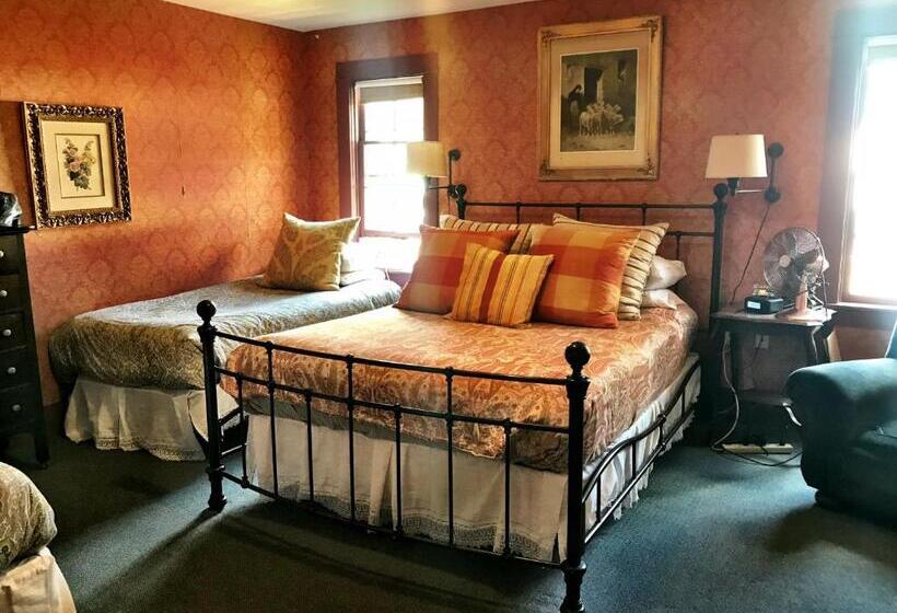 צימר Historic Skagway Inn