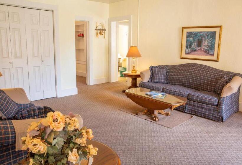 ホテル The Chimney Rock Inn & Cottages