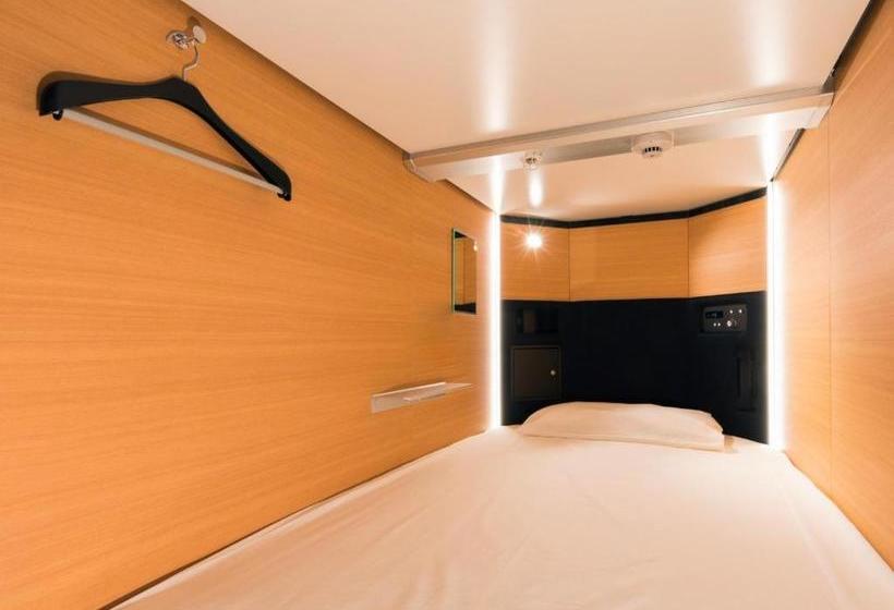 فنادق الكبسولة The Beehive