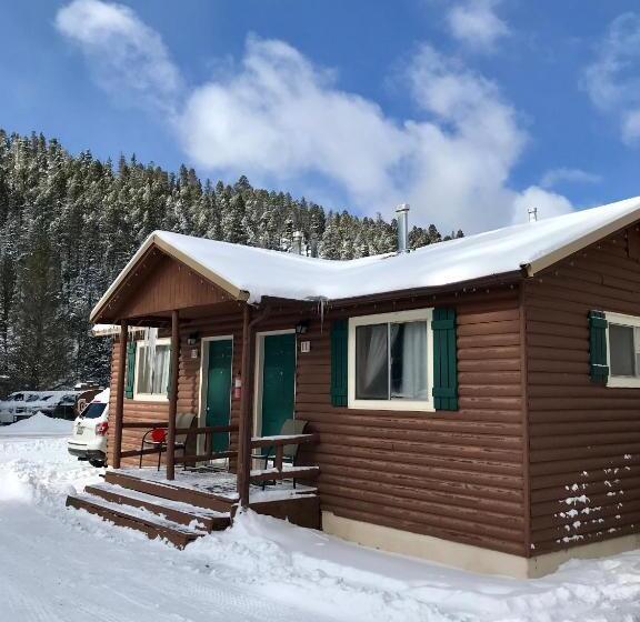 فندق Three Bears Lodge