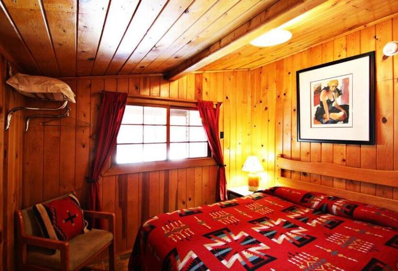 فندق Three Bears Lodge