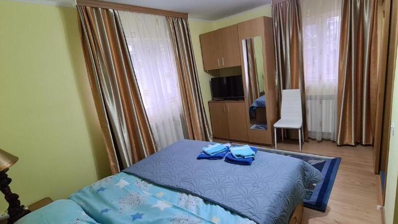 پانسیون Vila Cu Flori