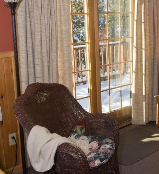 ユースホステル Poplar Creek Guesthouse