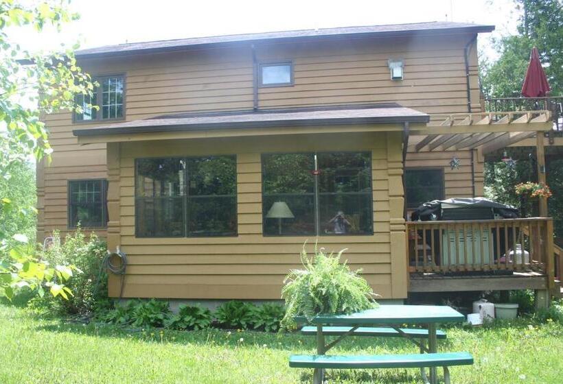 ユースホステル Poplar Creek Guesthouse