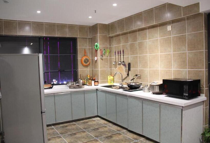 Doudou Meilan Fengqing Inn