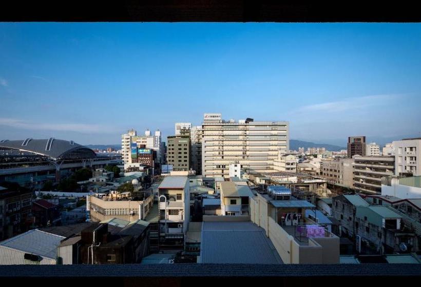 هاستل Jung Zaw Bussiness