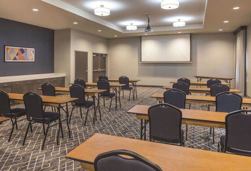 בית מלון כפרי La Quinta Inn & Suites By Wyndham Atlanta South   Mcdonough