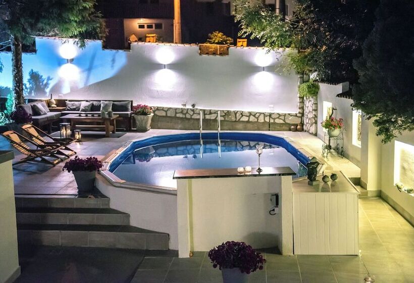 پانسیون Vila Mila