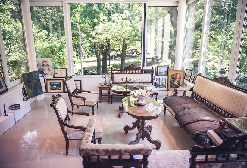 پانسیون Vila Mila