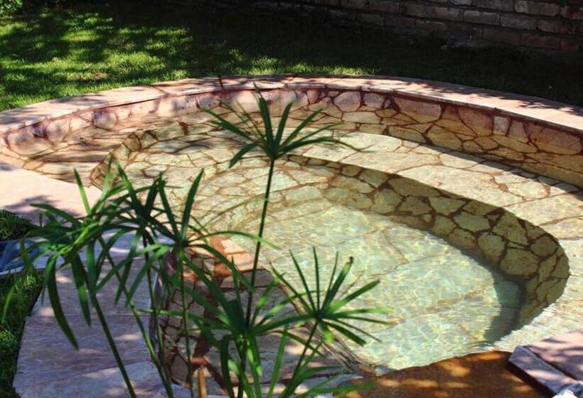 پانسیون Laguna Green Guest House