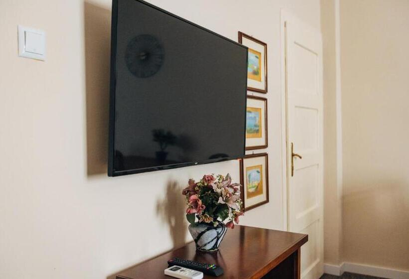 پانسیون Laguna Green Guest House