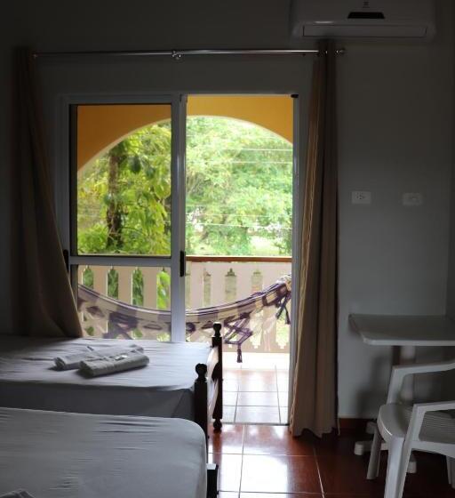 ペンション Camping Pousada Ilha Do Mel   Frente Ao Mar